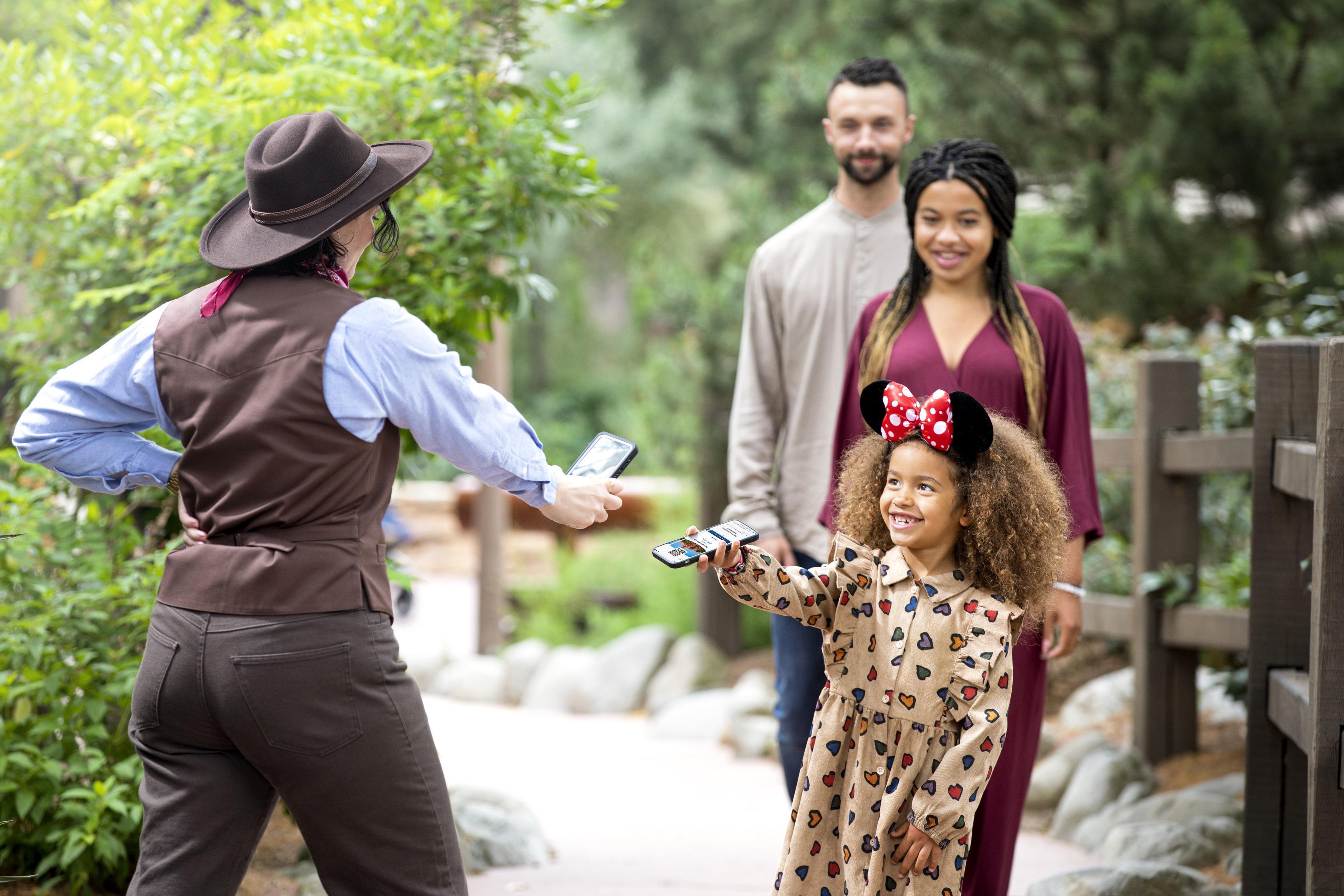 Disney Hotel Santa Fe Кувре Екстериор снимка