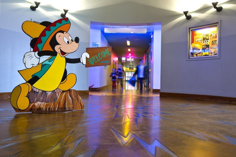 Disney Hotel Santa Fe Кувре Екстериор снимка