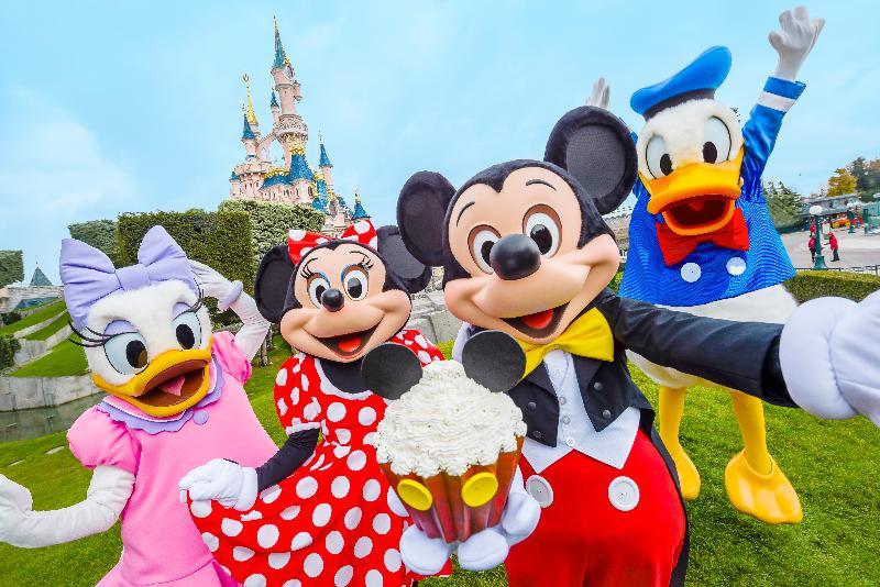 Disney Hotel Santa Fe Кувре Екстериор снимка