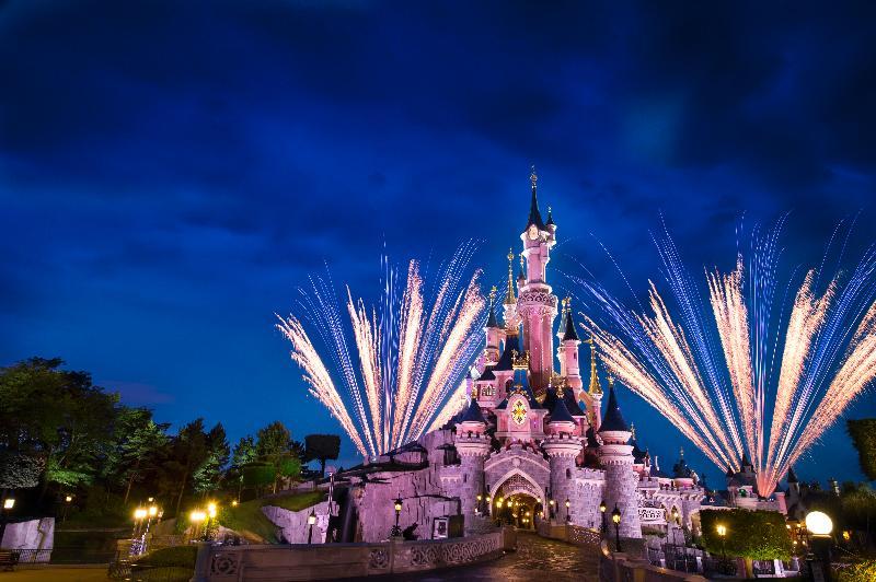 Disney Hotel Santa Fe Кувре Екстериор снимка